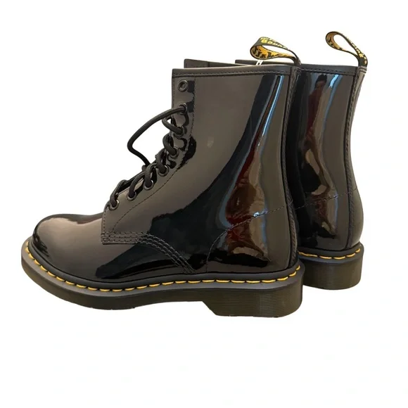 NWT Dr. Martens Shiny Black Patent Leather Boots Size 8 - Picture 4 of 4